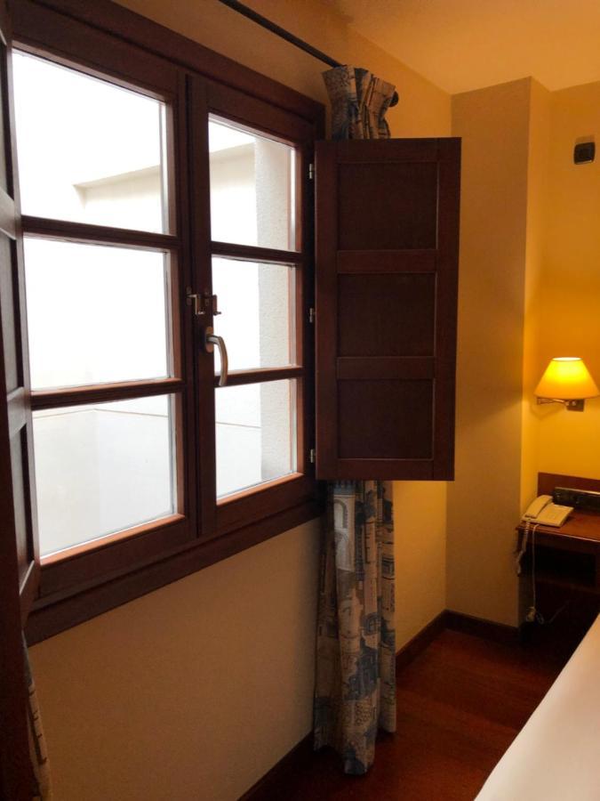 Hotel Aroi Bierzo Plaza Ponferrada Eksteriør bilde