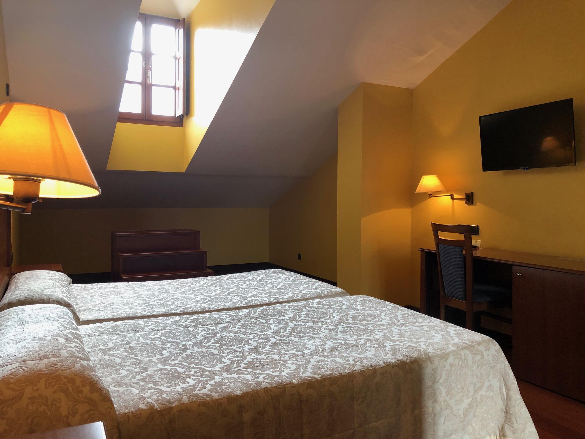 Hotel Aroi Bierzo Plaza Ponferrada Eksteriør bilde