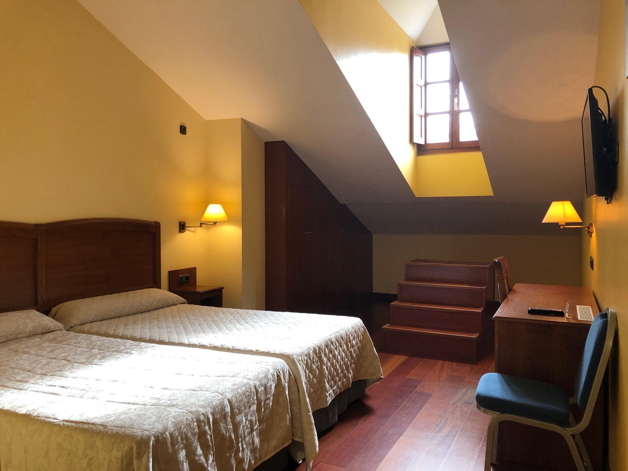 Hotel Aroi Bierzo Plaza Ponferrada Eksteriør bilde