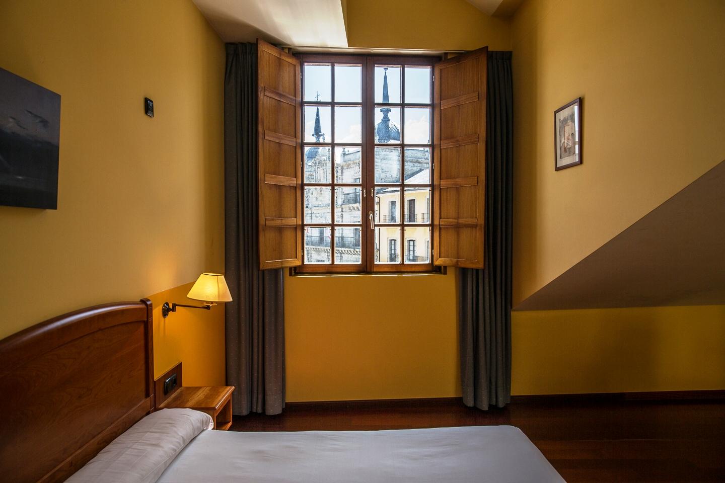 Hotel Aroi Bierzo Plaza Ponferrada Eksteriør bilde