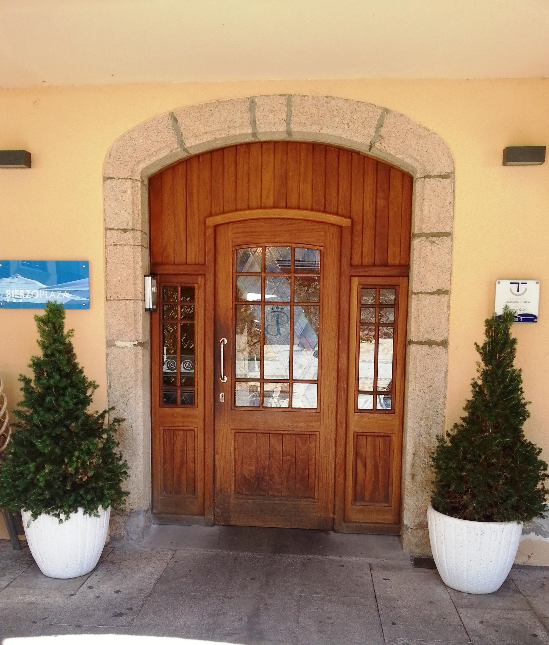 Hotel Aroi Bierzo Plaza Ponferrada Eksteriør bilde