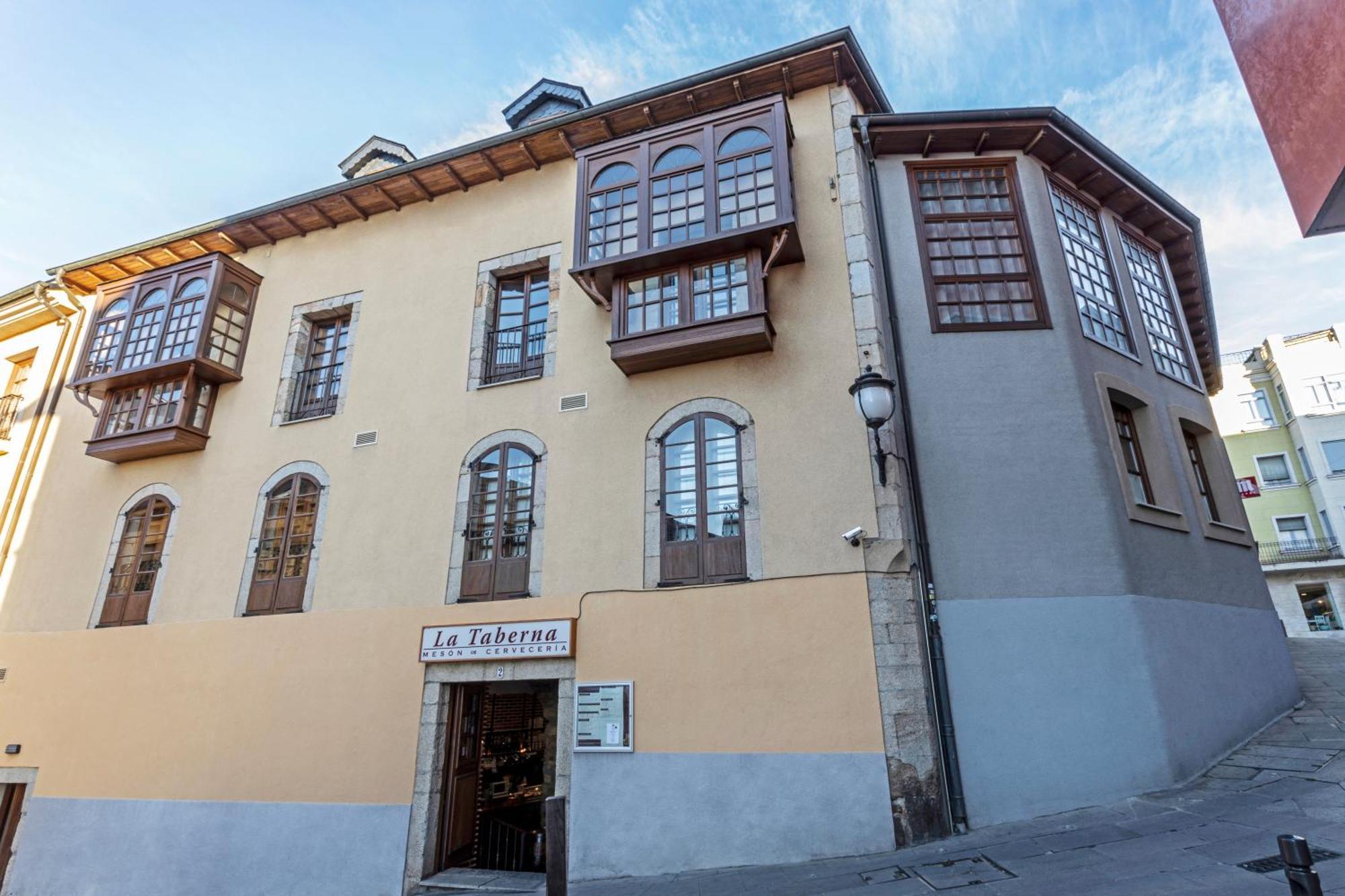 Hotel Aroi Bierzo Plaza Ponferrada Eksteriør bilde