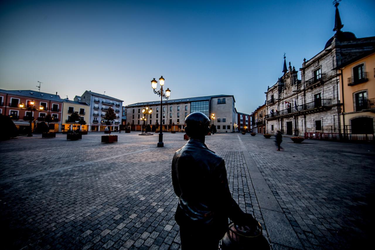 Hotel Aroi Bierzo Plaza Ponferrada Eksteriør bilde