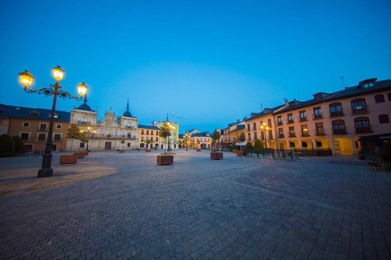 Hotel Aroi Bierzo Plaza Ponferrada Eksteriør bilde