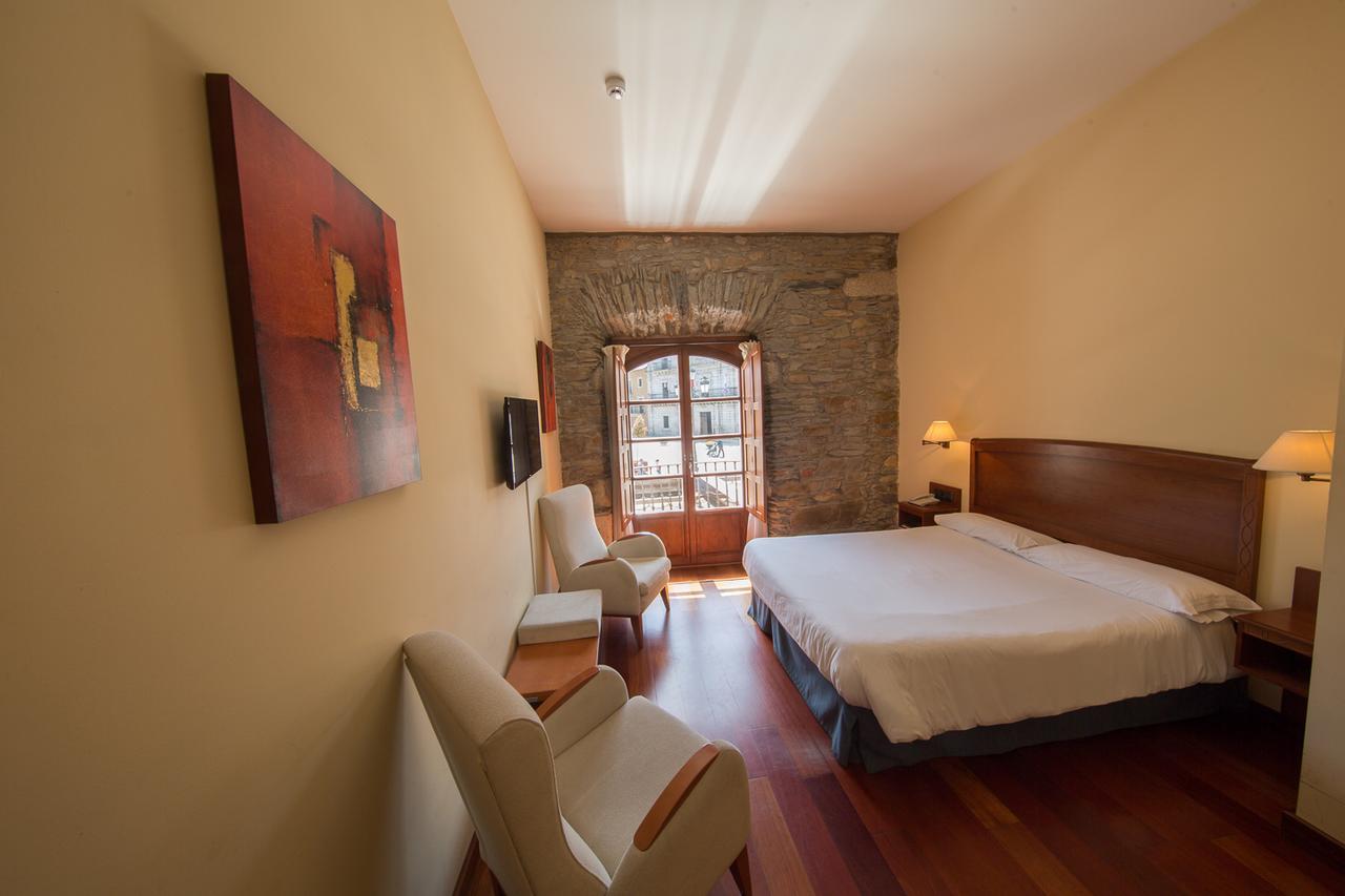 Hotel Aroi Bierzo Plaza Ponferrada Eksteriør bilde